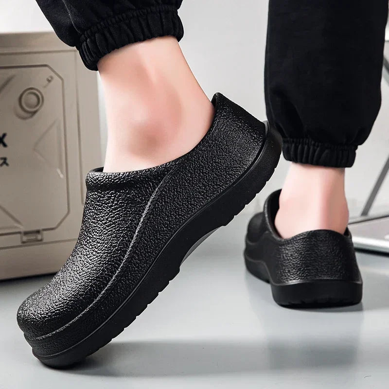 Oilproof Waterproof Men Chef Shoes Lightweight Casual Slippers Doctor Nurse Shoes Fashion Eva Garden Sandals Beach Aqua Shoes