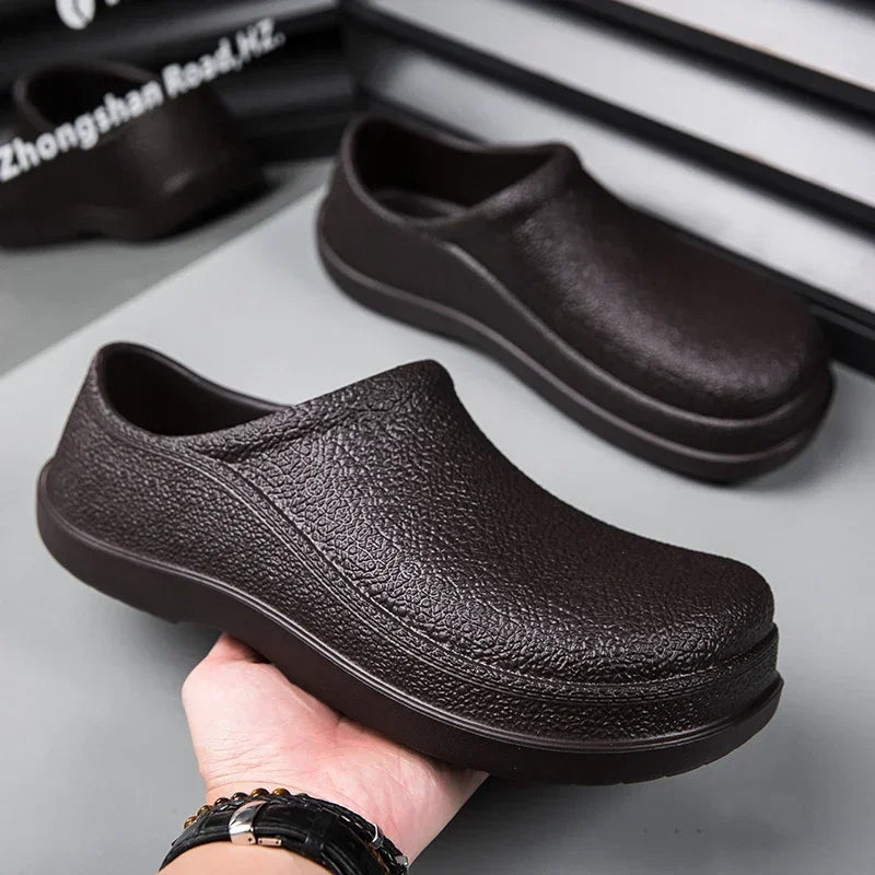 Oilproof Waterproof Men Chef Shoes Lightweight Casual Slippers Doctor Nurse Shoes Fashion Eva Garden Sandals Beach Aqua Shoes