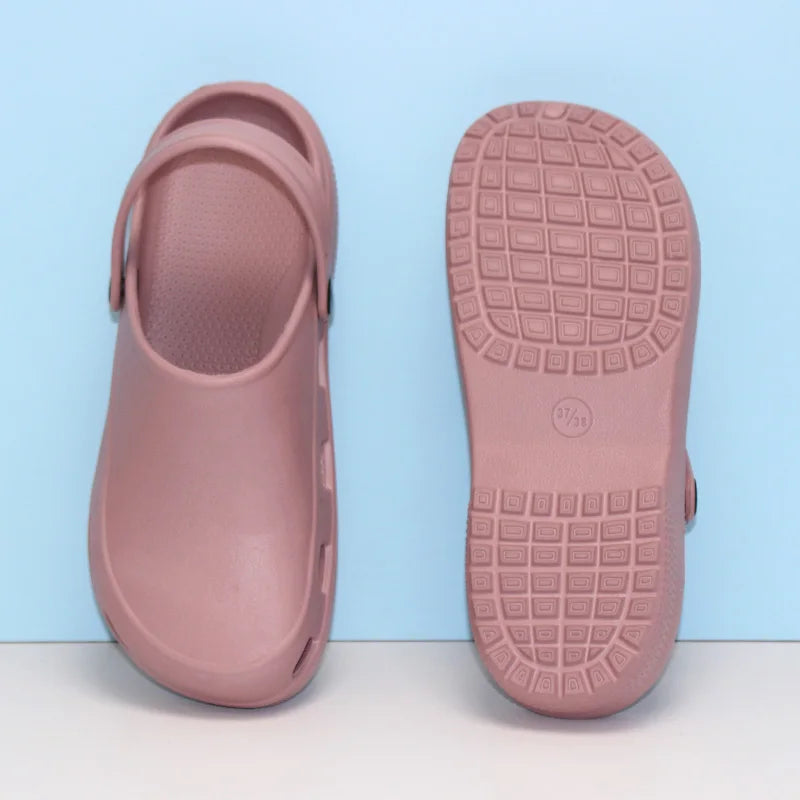 Hot Sale Clinic Surgery Shoes Light Weight Dental Clinic Clogs Anti Slip Nurse Slippers Cheap Back Strap Medical Clogs 5X03-08