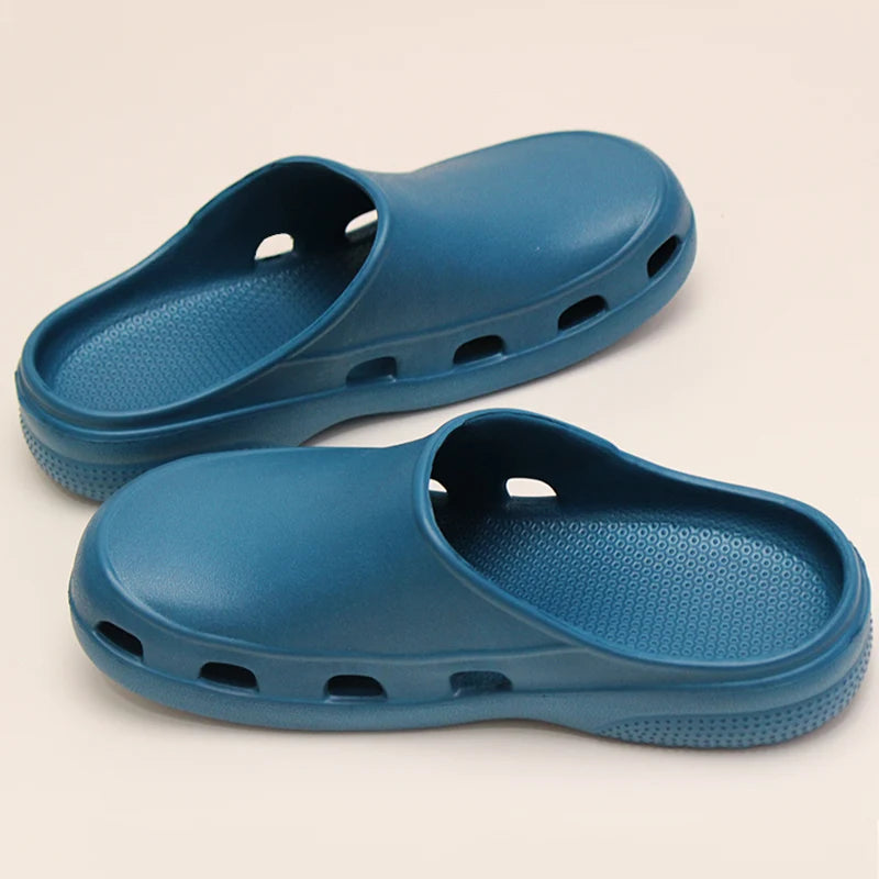 Hot Sale Clinic Surgery Shoes Light Weight Dental Clinic Clogs Anti Slip Nurse Slippers Cheap Back Strap Medical Clogs 5X03-08